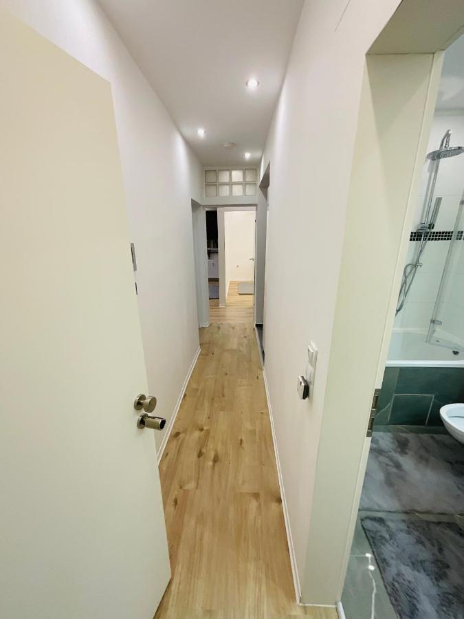 Best Central Apartment - Am Marktplatz - Up To 5 - Next To Frankfurt And Hanau - Coffee And Snacks - Netflix, Prime, Disney Nidderau Exteriör bild
