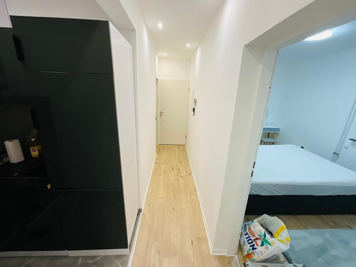 Best Central Apartment - Am Marktplatz - Up To 5 - Next To Frankfurt And Hanau - Coffee And Snacks - Netflix, Prime, Disney Nidderau Exteriör bild