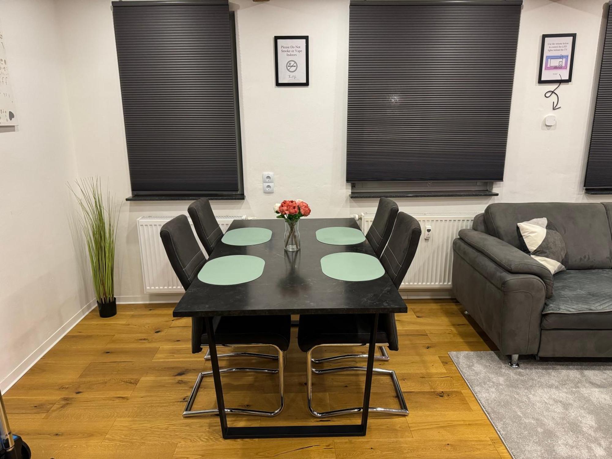 Best Central Apartment - Am Marktplatz - Up To 5 - Next To Frankfurt And Hanau - Coffee And Snacks - Netflix, Prime, Disney Nidderau Exteriör bild